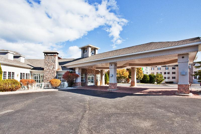 Отель Holiday Inn Express St Ignace Lake Central, An Ihg