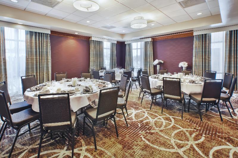 هتل Holiday Inn Rapid City   Rushmore Plaza, An Ihg