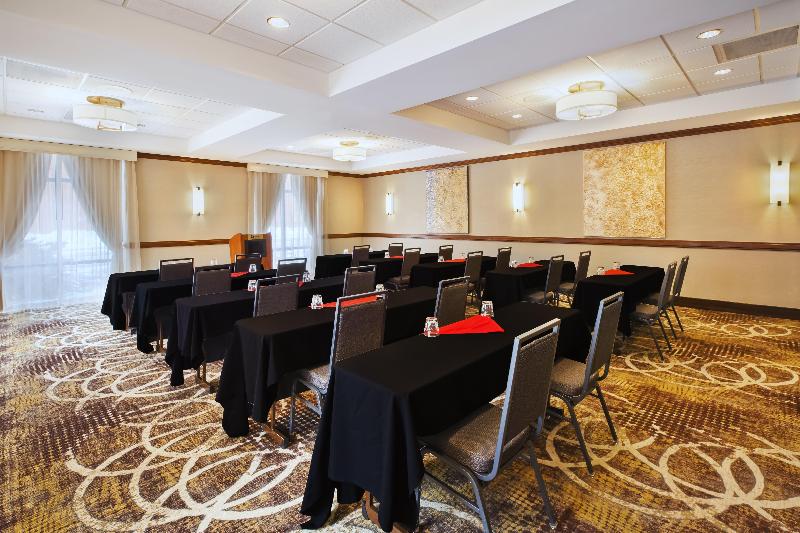 هتل Holiday Inn Rapid City   Rushmore Plaza, An Ihg