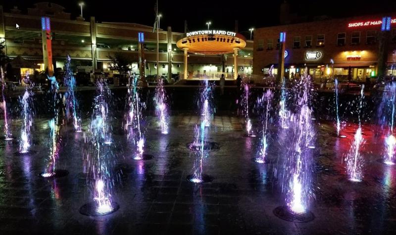 هتل Holiday Inn Rapid City   Rushmore Plaza, An Ihg