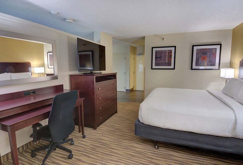 فندق Holiday Inn St. Petersburg N   Clearwater, An Ihg