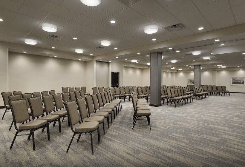 هتل Holiday Inn & Suites Duluth Downtown, An Ihg