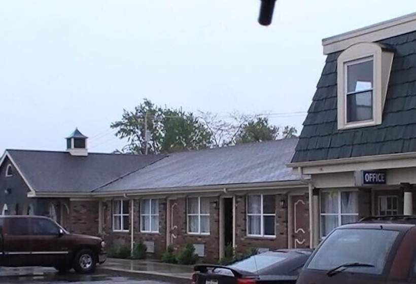 酒店 Hometown Inn Galion