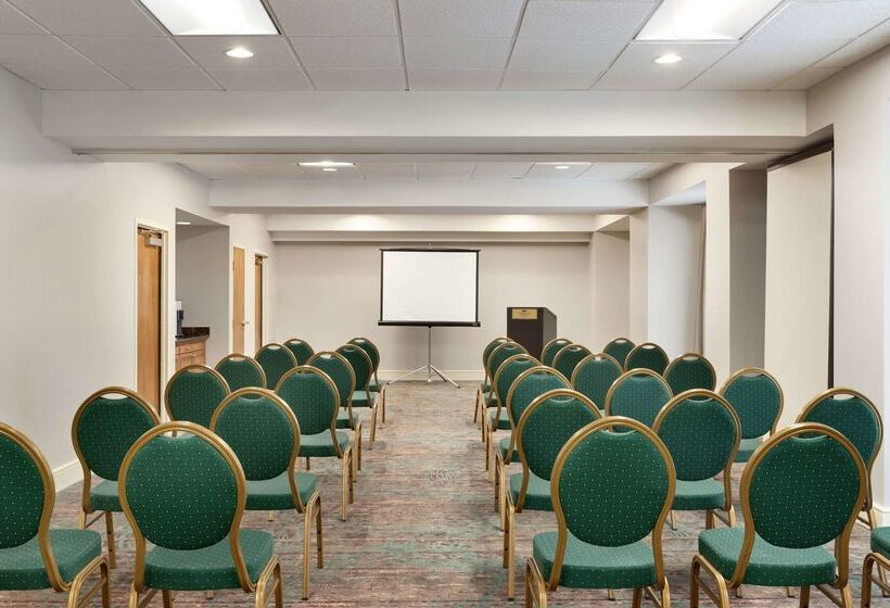 هتل Homewood Suites By Hilton St. Petersburg Clearwater