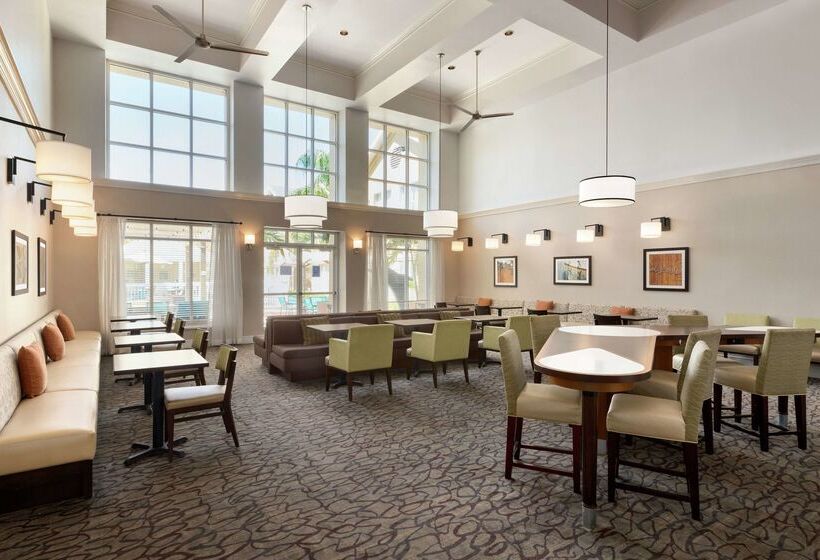 هتل Homewood Suites By Hilton St. Petersburg Clearwater