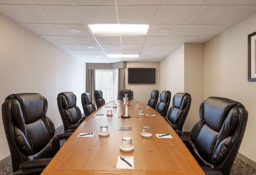 هتل Homewood Suites By Hilton St. Petersburg Clearwater