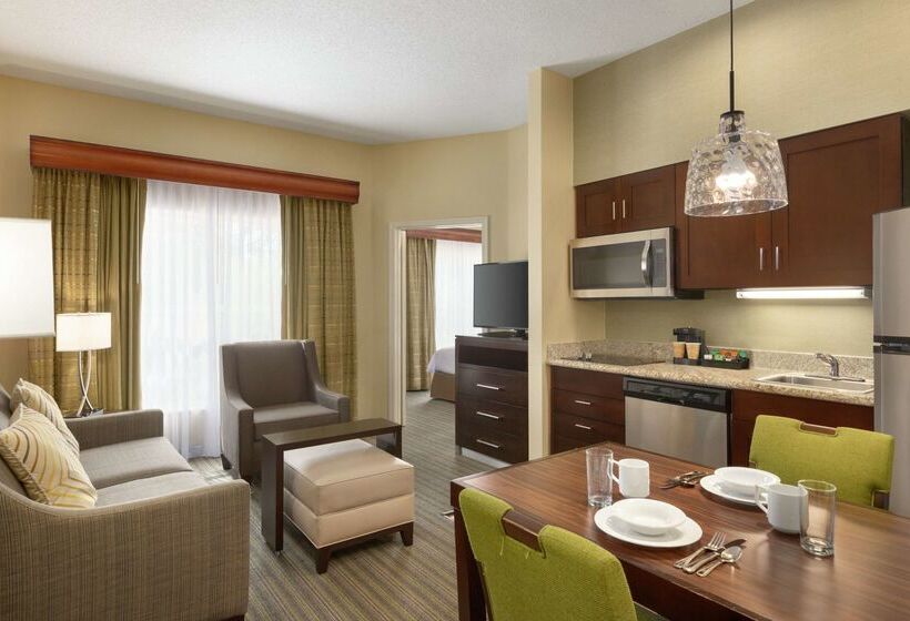 هتل Homewood Suites By Hilton St. Petersburg Clearwater