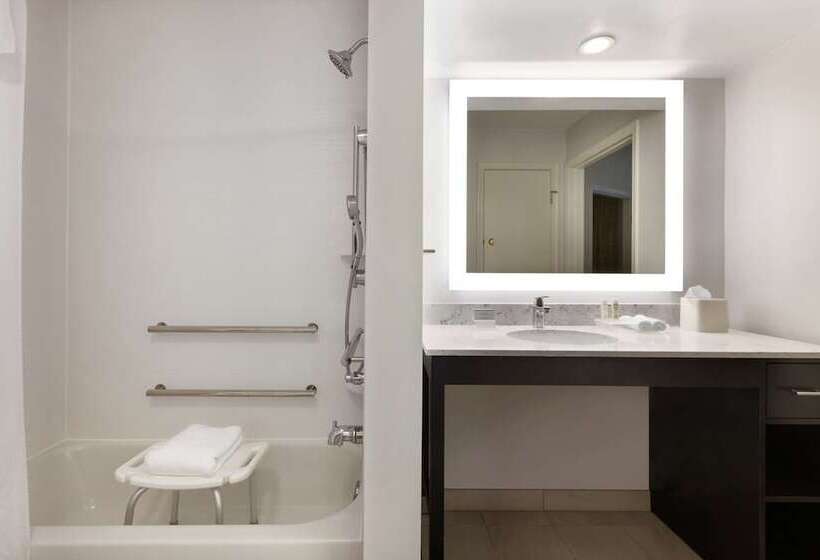 هتل Homewood Suites By Hilton St. Petersburg Clearwater