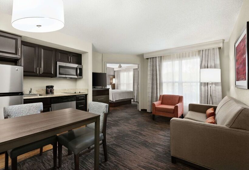 هتل Addison Suites