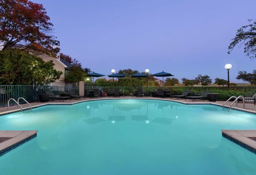 هتل Addison Suites