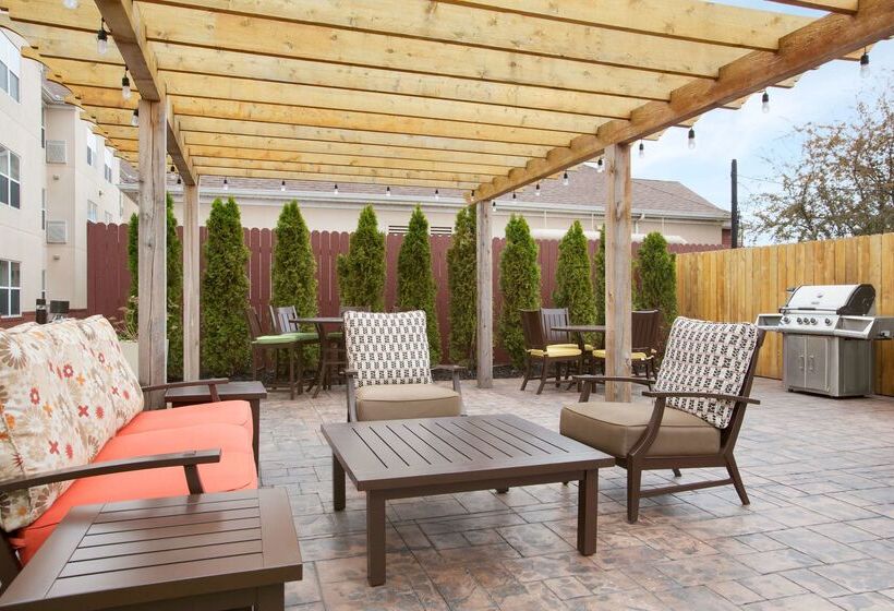 هتل Homewood Suites By Hilton Grand Rapids