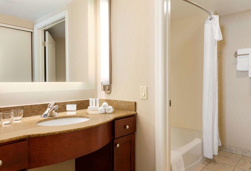 هتل Homewood Suites By Hilton Harrisburg West Hershey Area