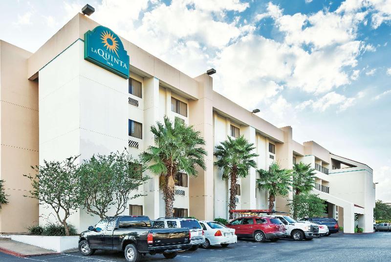 Отель La Quinta Inn By Wyndham Austin North