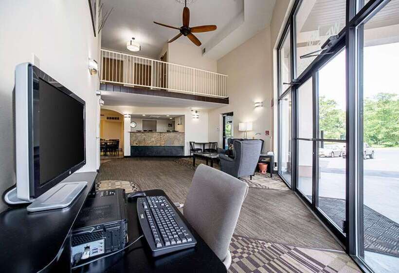 בית מלון כפרי Quality Inn Near Six Flags St. Louis