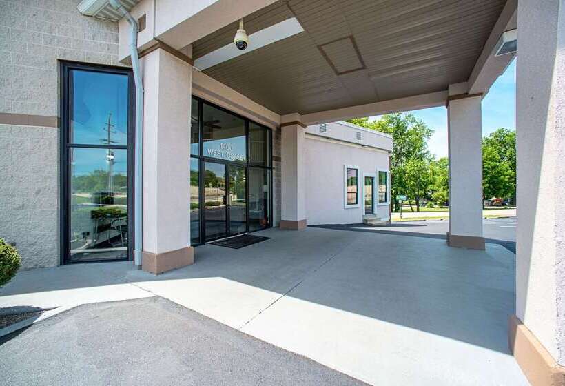 Отель Quality Inn Near Six Flags St. Louis