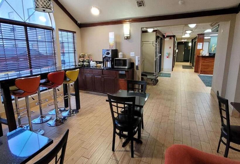 هتل Quality Inn & Suites Columbia I70