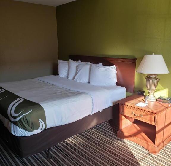 هتل Quality Inn & Suites Columbia I70