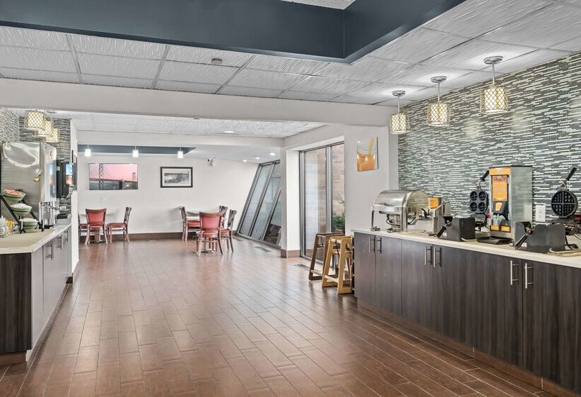 هتل Quality Inn & Suites Mall Of America  Msp Airport