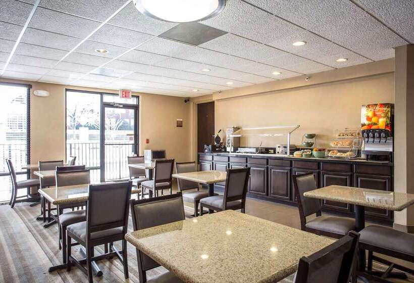 ホテル Quality Inn & Suites Matthews   Charlotte