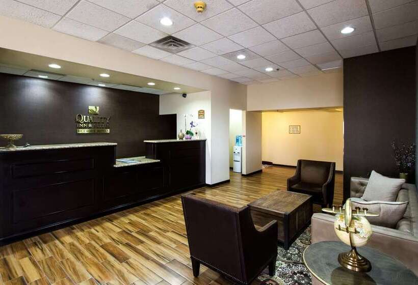 هتل Quality Inn & Suites Moline  Quad Cities