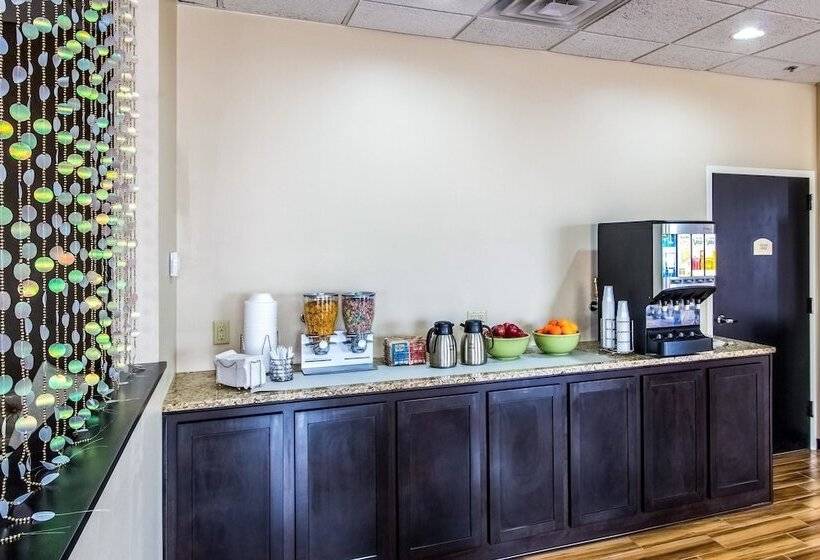 هتل Quality Inn & Suites Moline  Quad Cities