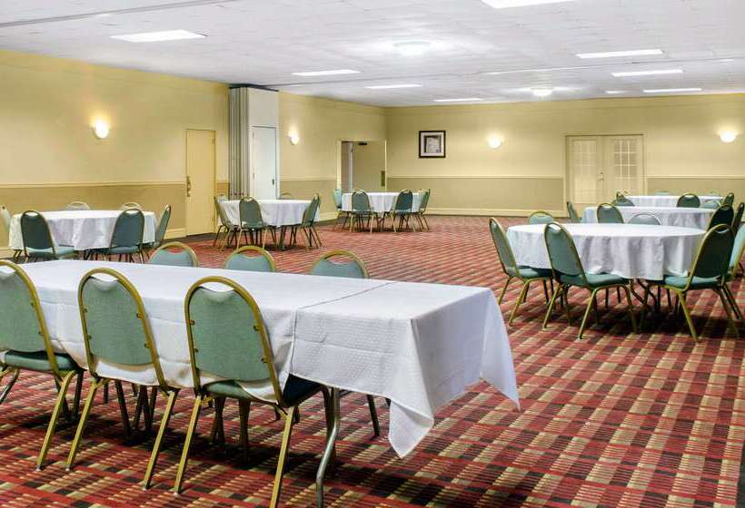 فندق Quality Inn University Area