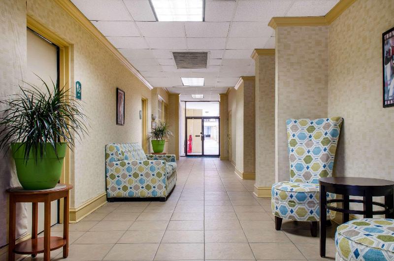 فندق Quality Inn University Area