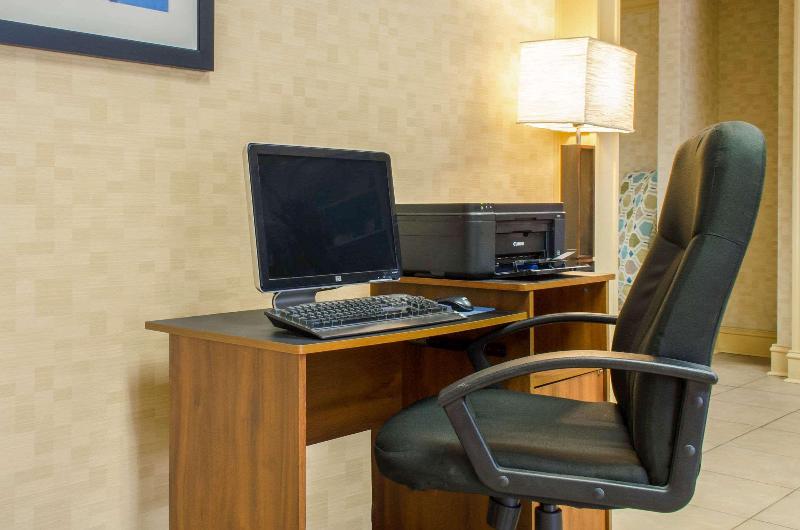 فندق Quality Inn University Area