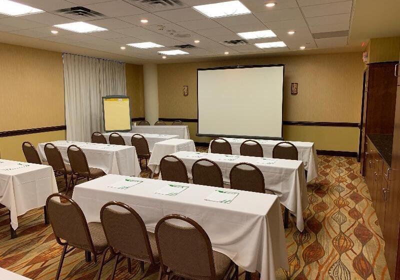 هتل Ramada By Wyndham Minneapolis Airport/eagan