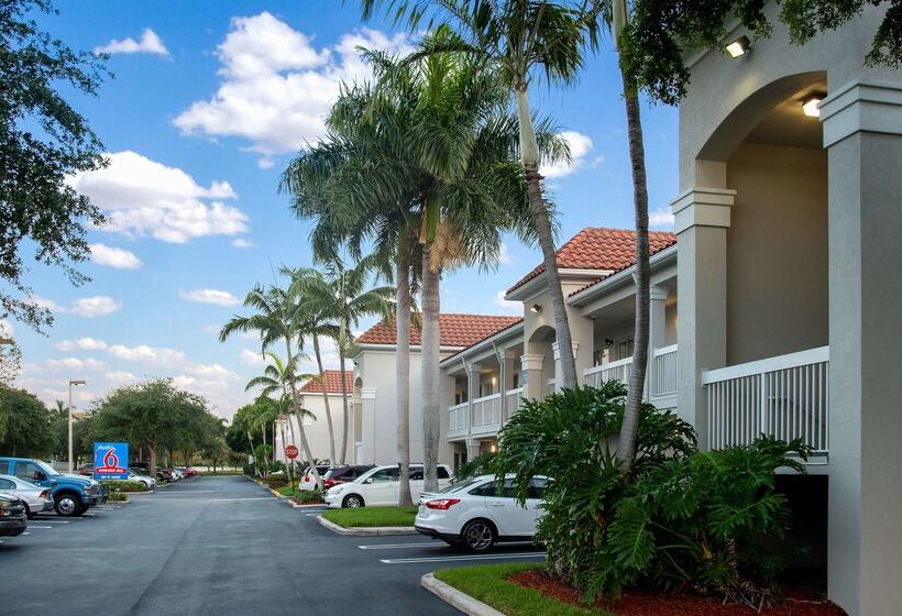 فندق Studio 6west Palm Beach, Fl