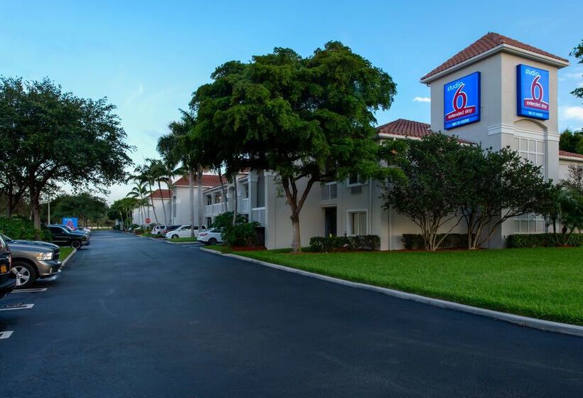 فندق Studio 6west Palm Beach, Fl