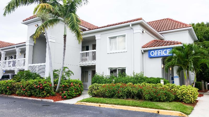 فندق Studio 6west Palm Beach, Fl