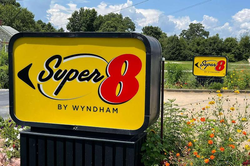 فندق Super 8 By Wyndham Elberton