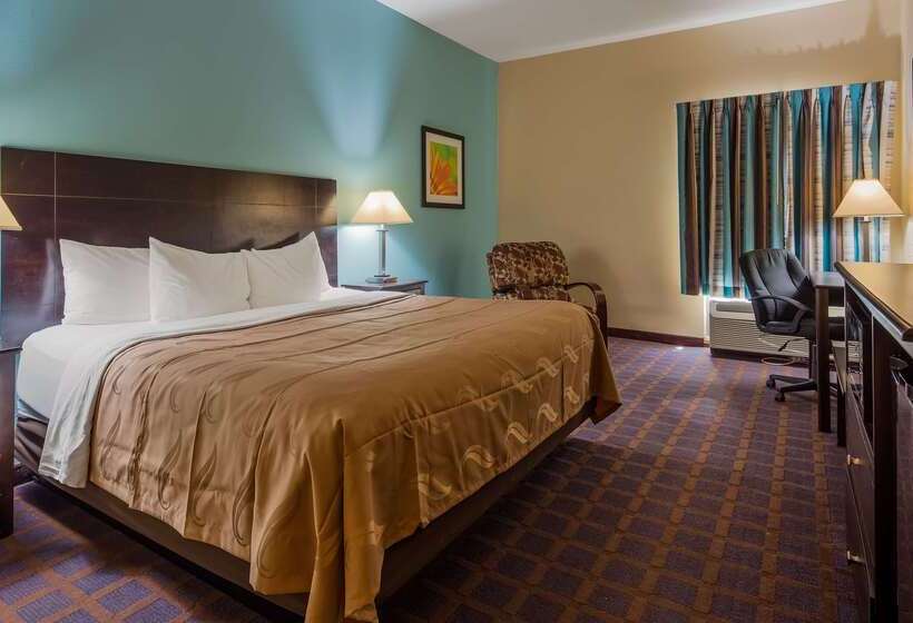 Hotel Surestay Plus  By Best Western Blue Springs