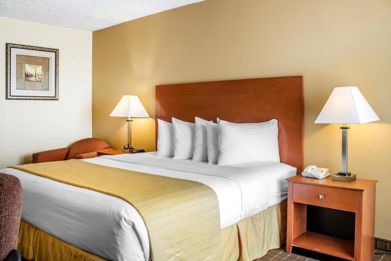 Отель Wilkesbarre Inn & Suites
