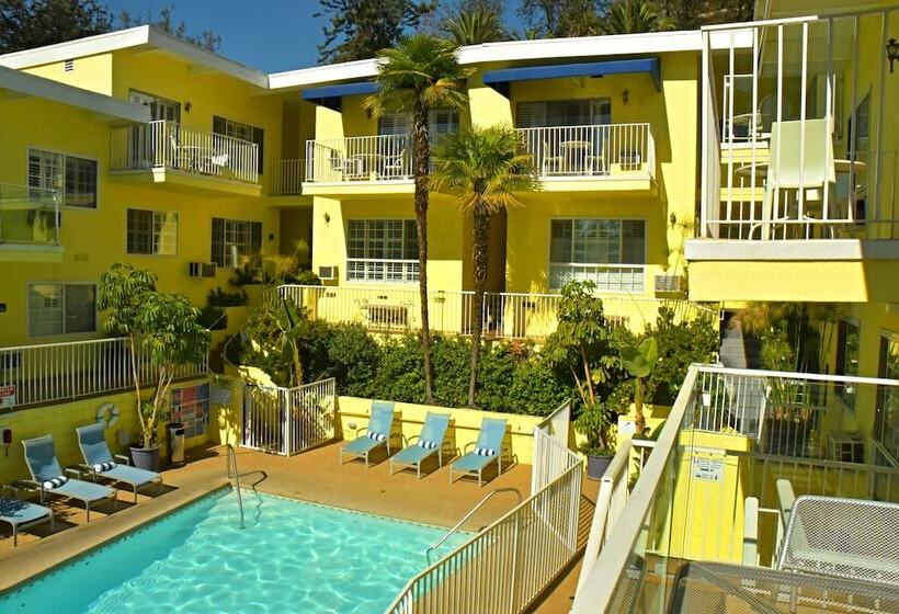 Magic Castle Hotel
