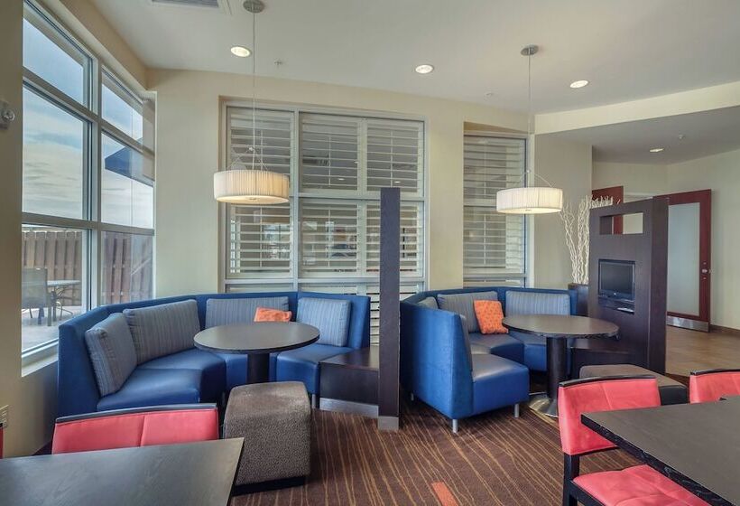 אתר נופש Courtyard By Marriott Jacksonville Beach Oceanfront