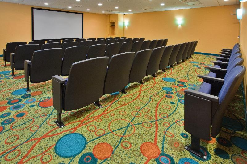 استراحتگاه Holiday Inn & Suites Virginia Beach North Beach, An Ihg