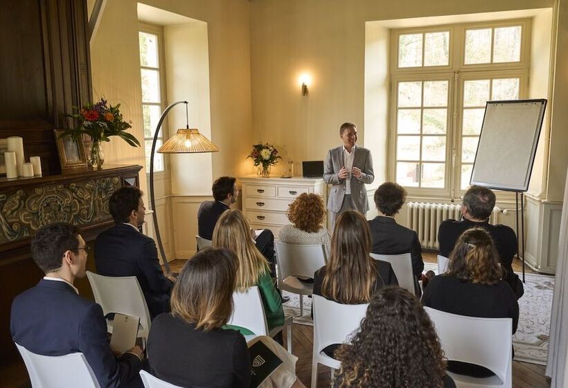 צימר Domaine De La Commanderie De Ballan