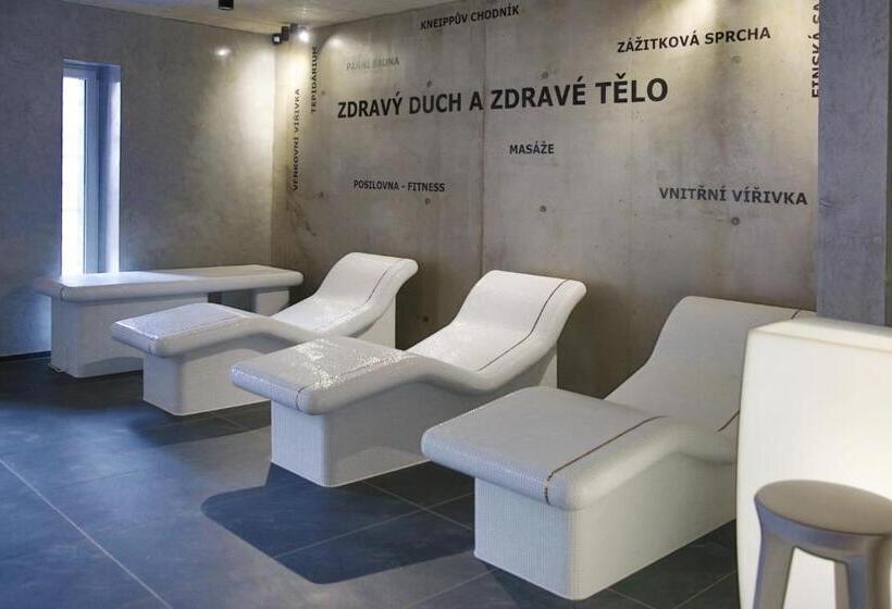 Отель Národní Dům Podbořany
