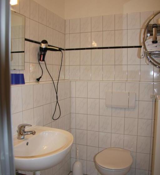 فندق Und Restaurant Knesebecker Hof