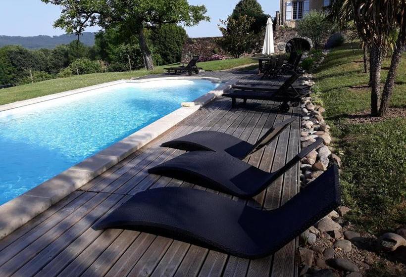 بنسيون Château De La Grèze