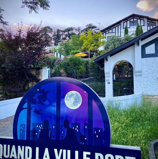 تختخواب و صبحانه Quand La Ville Dort