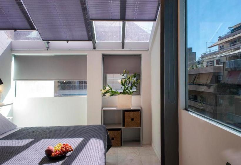 Caravel Voyage Suites By Livingspace