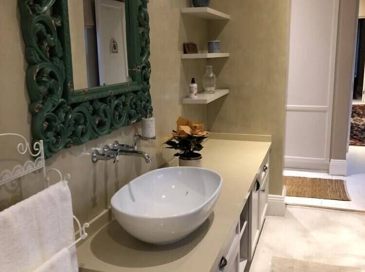 بنسيون Creek Lane Guest House