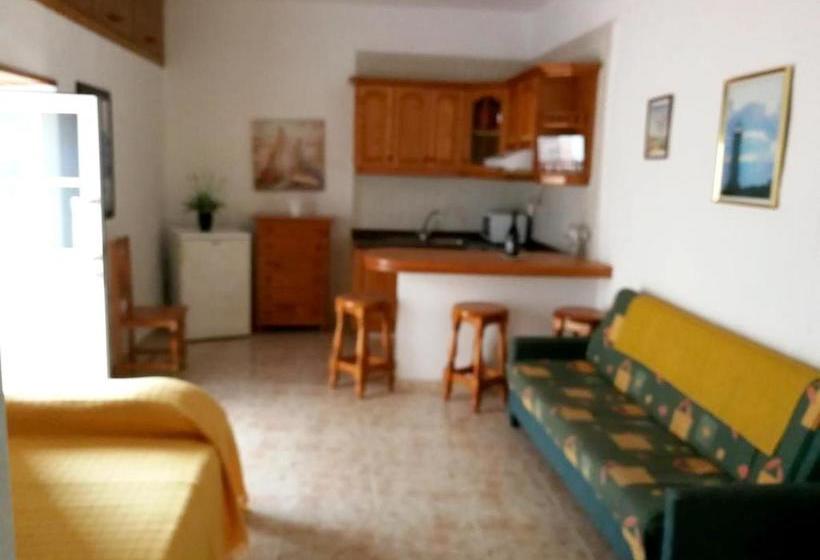 Studio With Terrace At Frontera 2 Km Away From The Beach