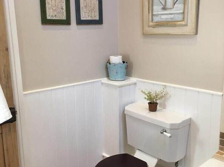 تختخواب و صبحانه Ivy Cottage