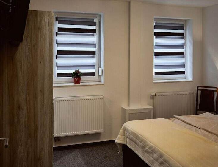 Boardinghouse Apart