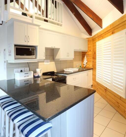 Brenton On Sea Cottages