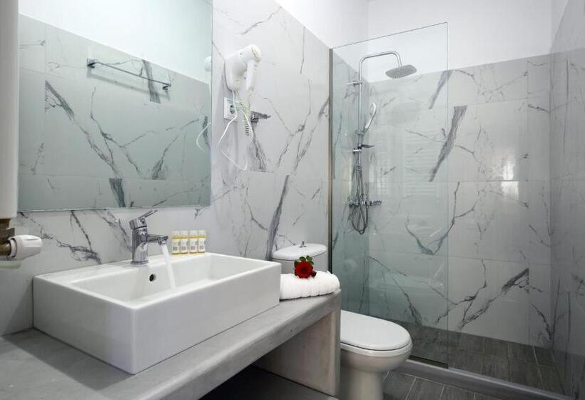 هتل Apartments Avra